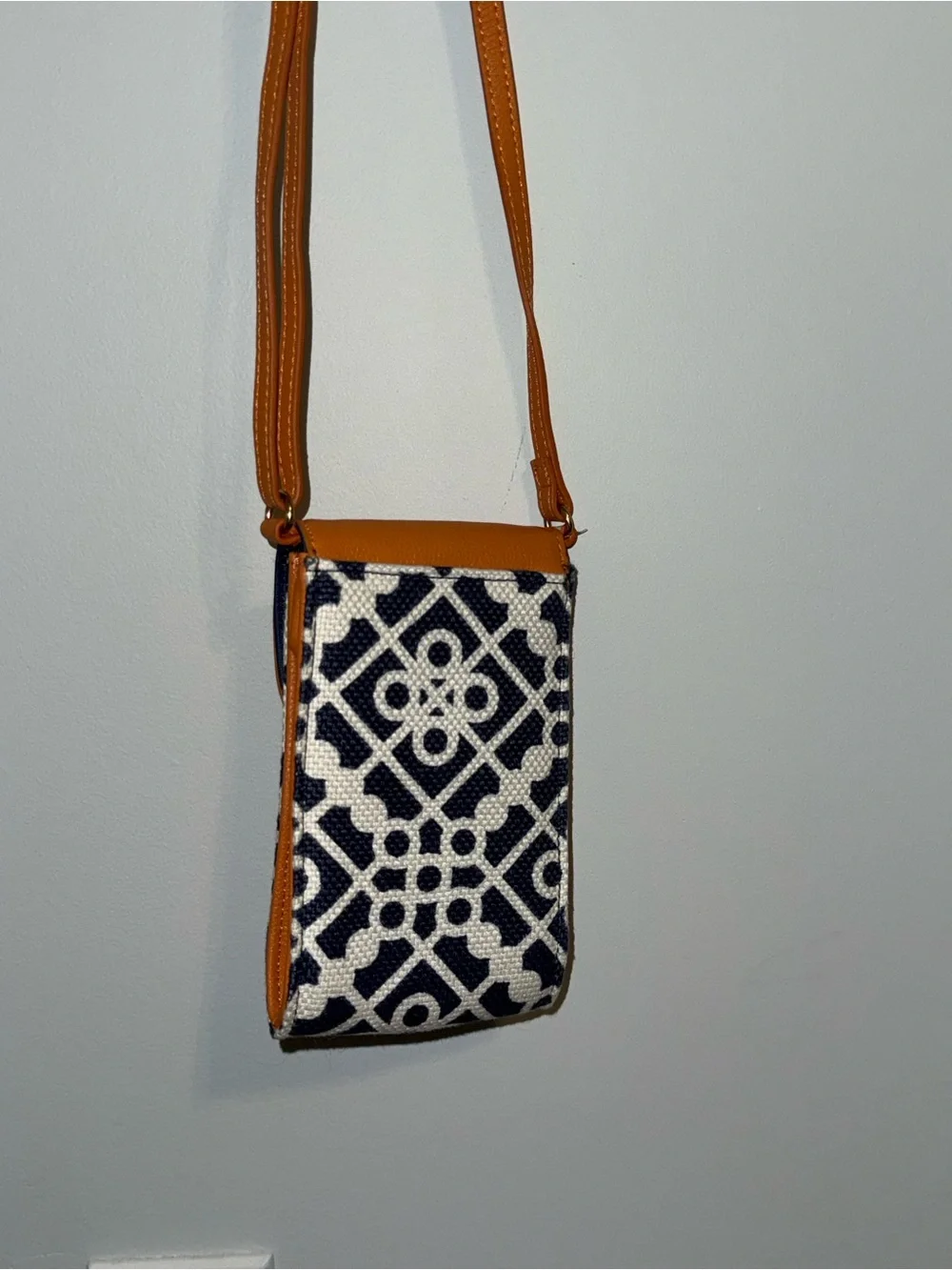 Spartina 449 Tan and Navy Geometric Crossbody Phone Bag
